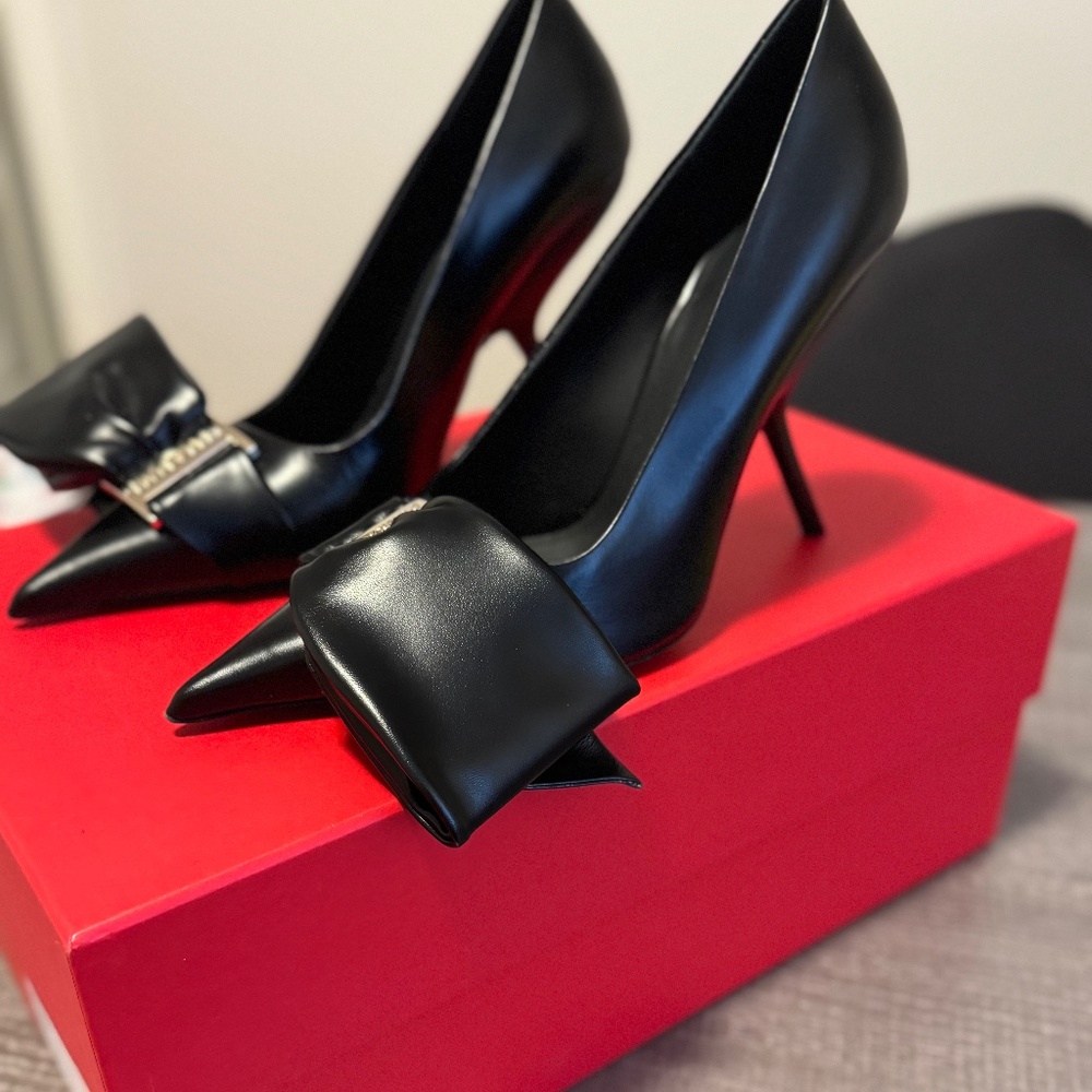 Ferragamo Erica Heel with Bow detail